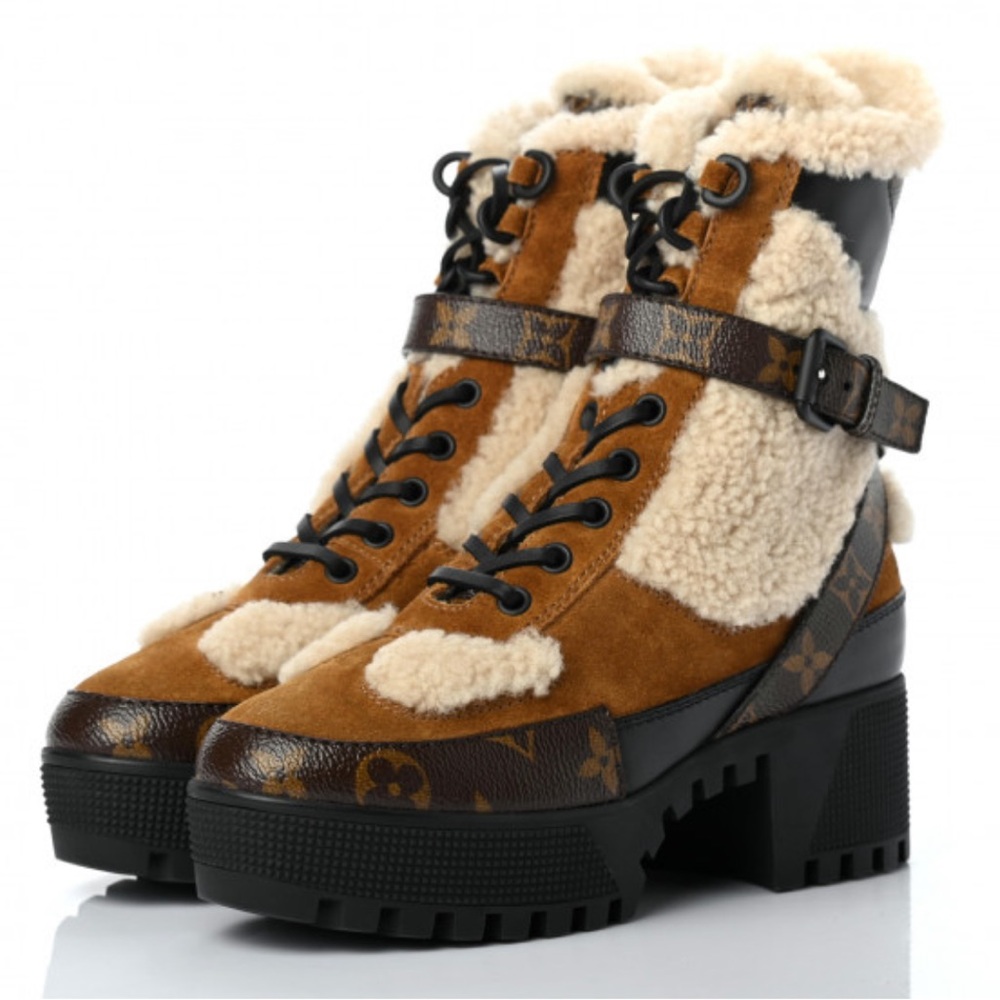 LOUIS VUITTON- LAURÉATE LEATHER SHEARLING BOOTS